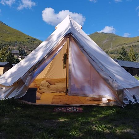 CAMPING LA ZARAPICA - Palacios del Sil Exterior foto