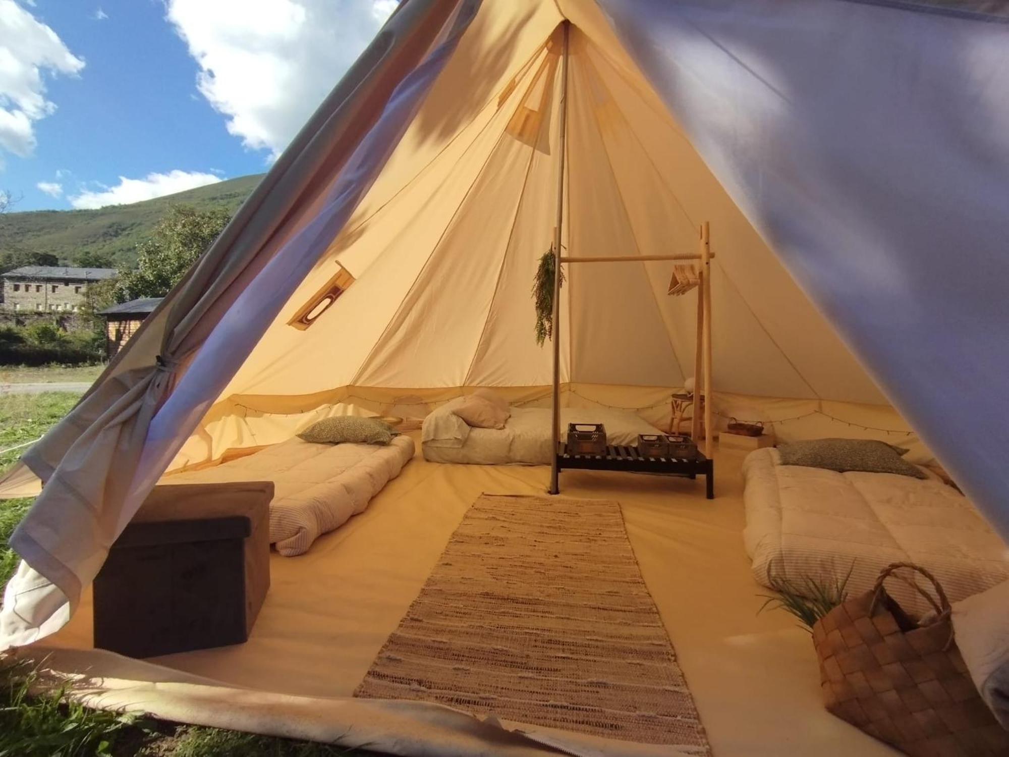 CAMPING LA ZARAPICA - Palacios del Sil Exterior foto